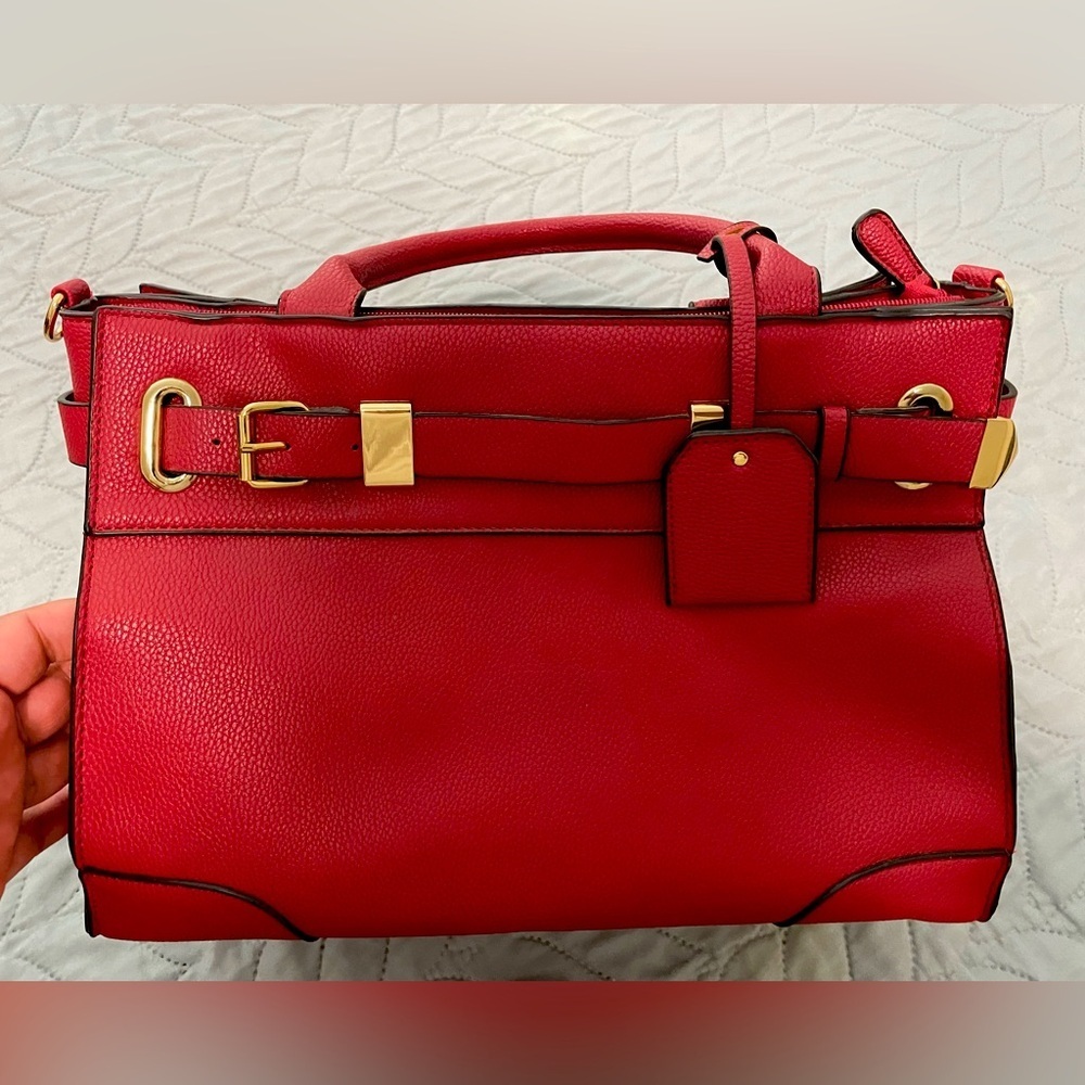 🔥JUSTFAB RED PURSE WITH STRAP🔥